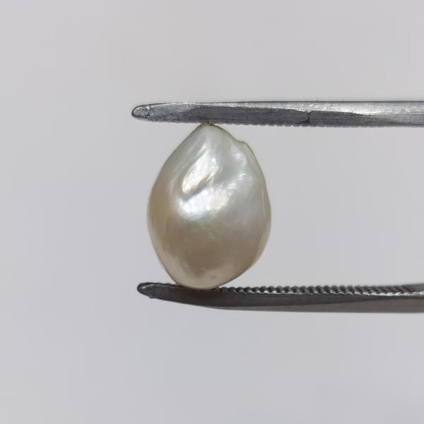 Pearl 5.45 Carat